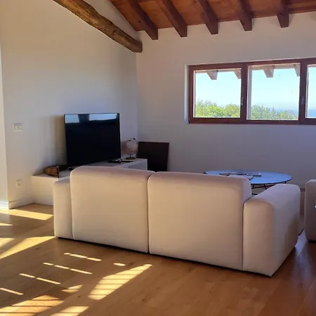 Caserio Bizkar Kır Evi
