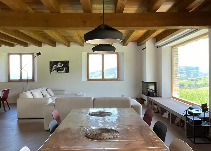 Caserio Bizkar * Aia