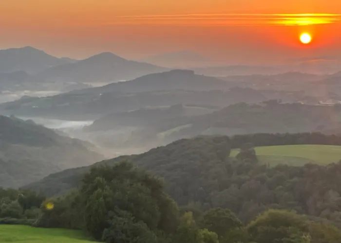 Caserio Bizkar * Aia